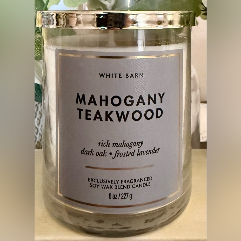 🆕🌾 WHITE BARN “MAHOGANY TEAKWOOD” SINGLE WICK CANDLE. BRAND NEW. SOY WAX BLEND.